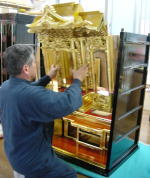 作業工程・組み立て 〜金仏壇が出来るまで・お仏壇の知識〜